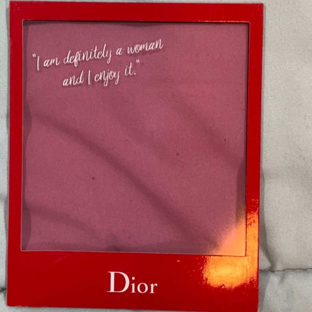 Dior Rouge Ultra Rouge Lipstick Magnetic Polaroid Frames Collection - Picture 5 of 7